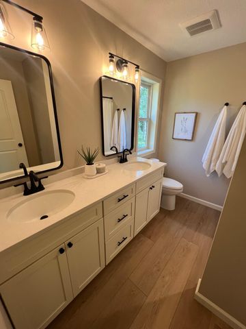 1141 Pinewood Trail, New Richmond, WI 54017