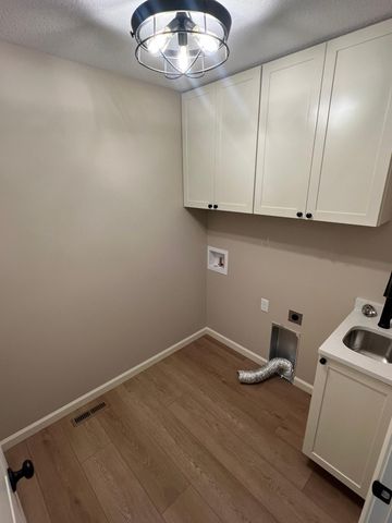 1141 Pinewood Trail, New Richmond, WI 54017