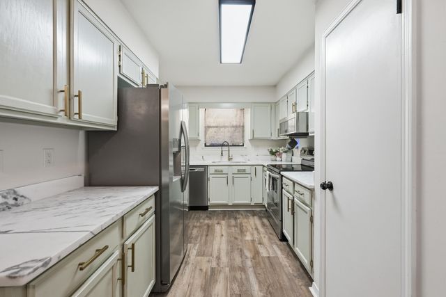 13 NW Poulton Drive UNIT F, Fort Walton Beach, FL 32548