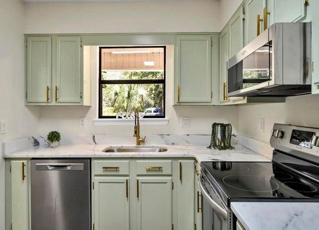 13 NW Poulton Drive UNIT F, Fort Walton Beach, FL 32548