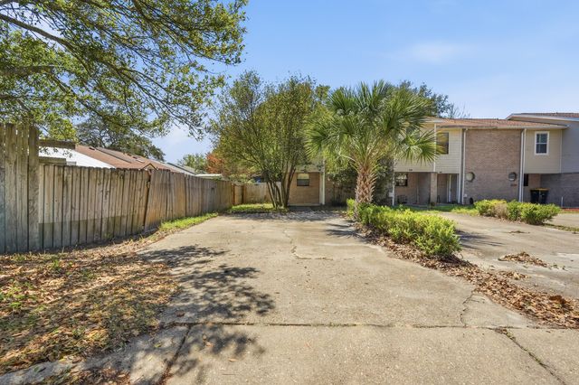 13 NW Poulton Drive UNIT F, Fort Walton Beach, FL 32548