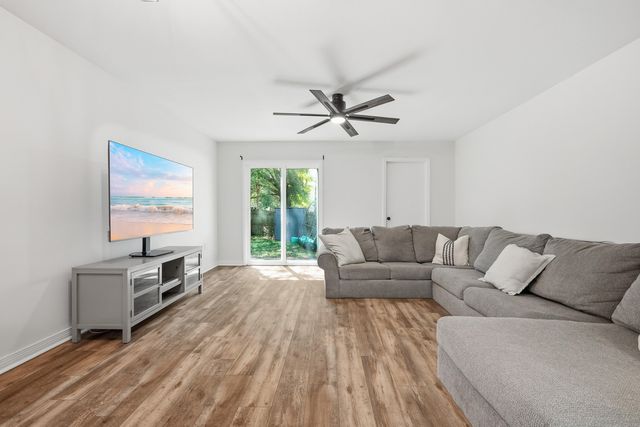 13 NW Poulton Drive UNIT F, Fort Walton Beach, FL 32548