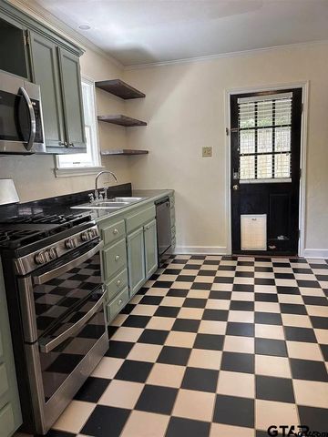 309 W Dobbs, Tyler, TX 75701