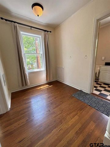 309 W Dobbs, Tyler, TX 75701