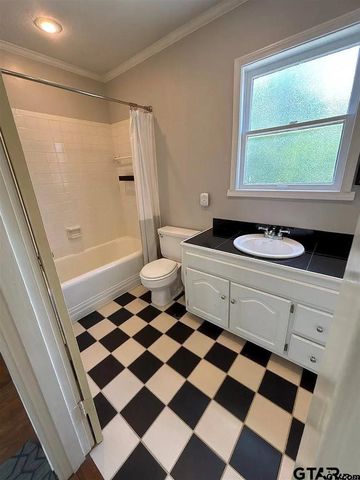 309 W Dobbs, Tyler, TX 75701