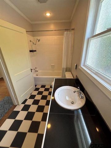 309 W Dobbs, Tyler, TX 75701