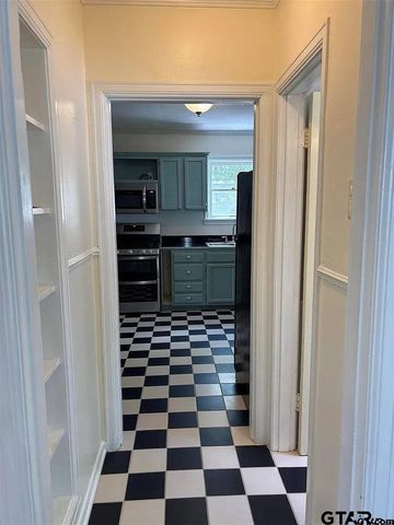 309 W Dobbs, Tyler, TX 75701