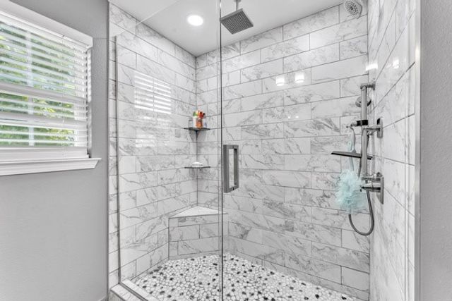 1006 E Longview Drive, Rogers, AR 72756