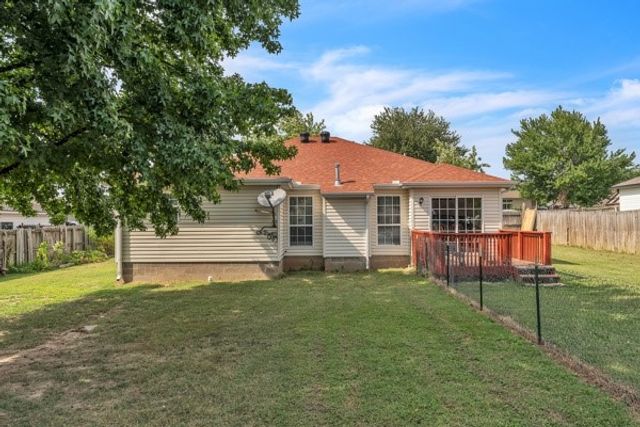 1006 E Longview Drive, Rogers, AR 72756