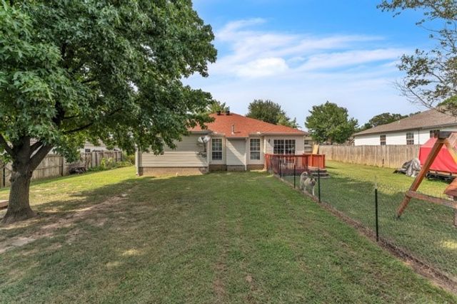 1006 E Longview Drive, Rogers, AR 72756