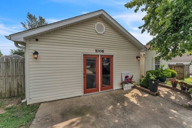 1006 E Longview Drive, Rogers, AR 72756