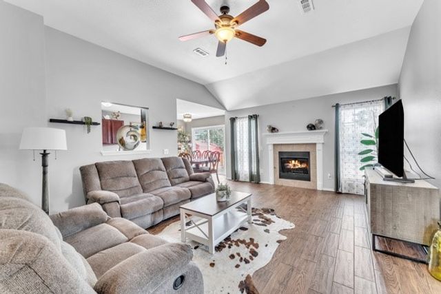 1006 E Longview Drive, Rogers, AR 72756