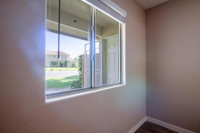 448 Tava Lane, Palm Desert, CA 92211