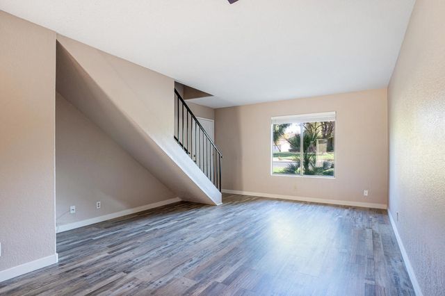 448 Tava Lane, Palm Desert, CA 92211