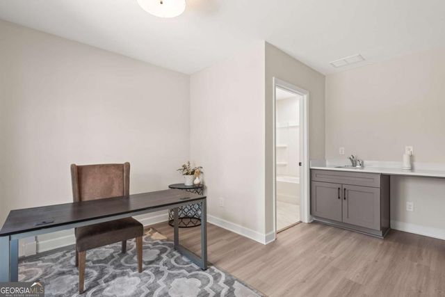 1965 Hollywood Road NW 19, Atlanta, GA 30318