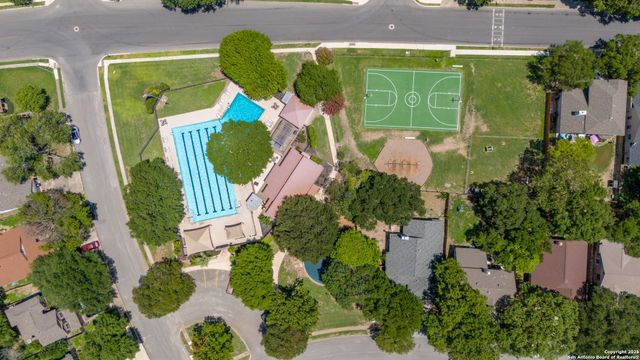 6323 Broadmeadow, San Antonio, TX 78240