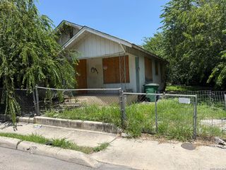 2319 W Poplar, San Antonio, TX 78207