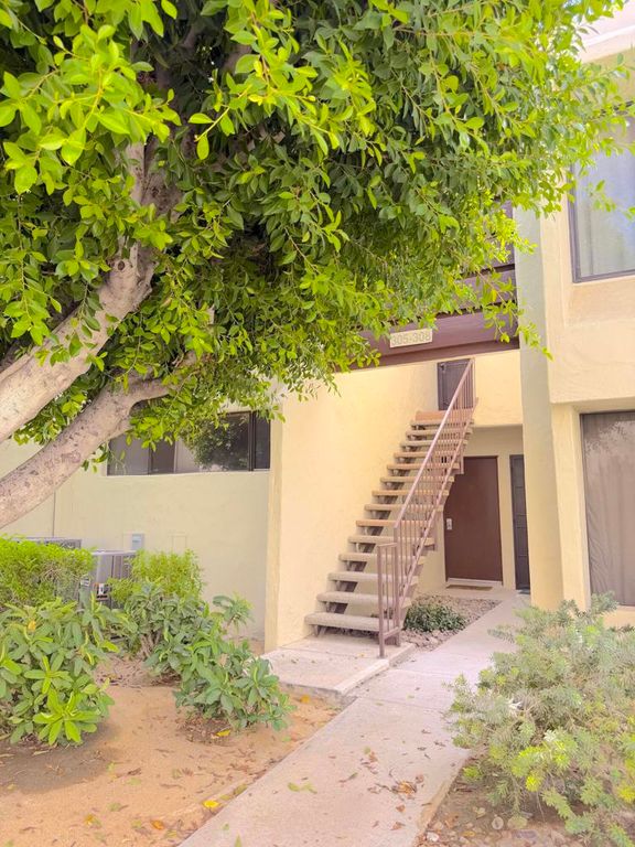 1655 E Palm Canyon Drive 307, Palm Springs, CA 92264