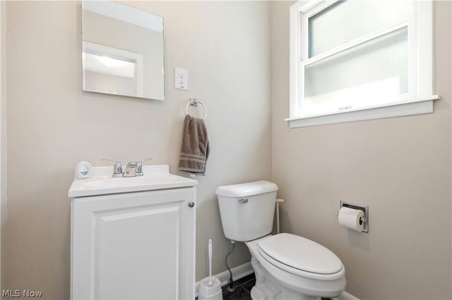 240 Moore Road, Avon Lake, OH 44012
