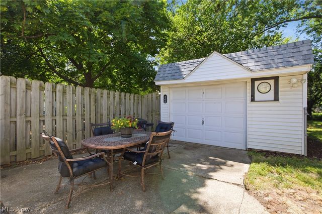 240 Moore Road, Avon Lake, OH 44012