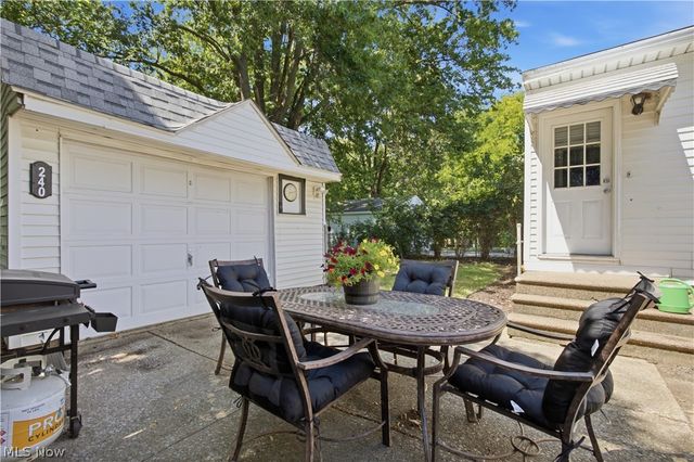 240 Moore Road, Avon Lake, OH 44012