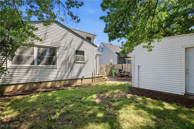 240 Moore Road, Avon Lake, OH 44012