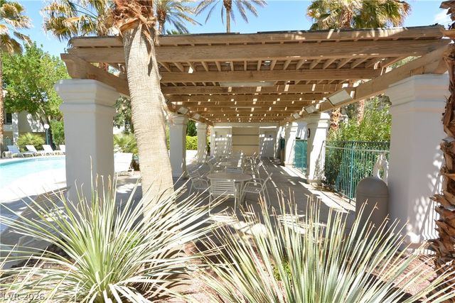 7628 Valley Green Drive 202, Las Vegas, NV 89149