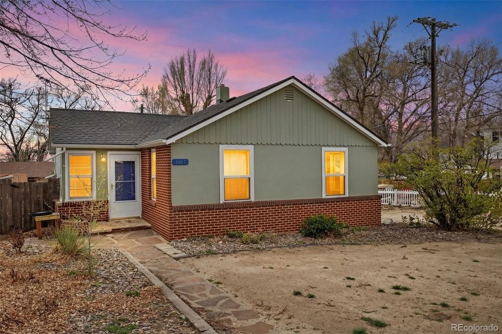 1917 E Cache La Poudre Street, Colorado Springs, CO 80909