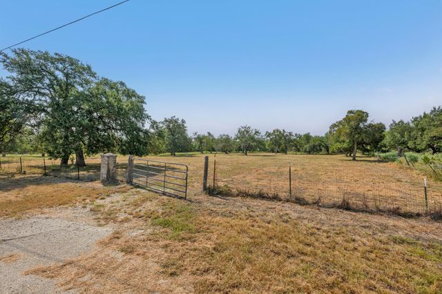 200 Buckskin PASS, Driftwood, TX 78619