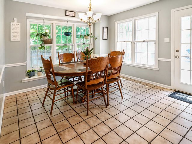 8881 W GLENDALE CT, Memphis, TN 38018