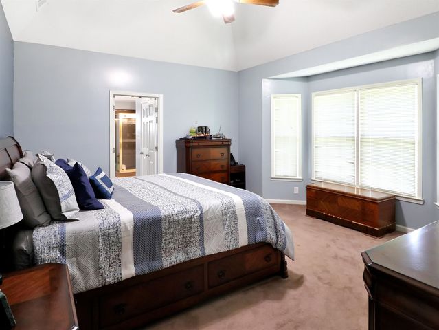 8881 W GLENDALE CT, Memphis, TN 38018