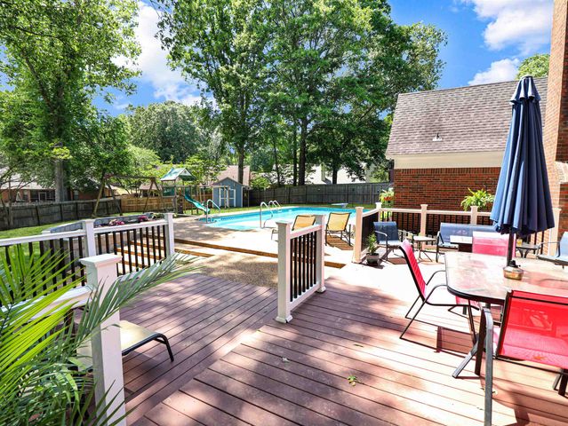 8881 W GLENDALE CT, Memphis, TN 38018