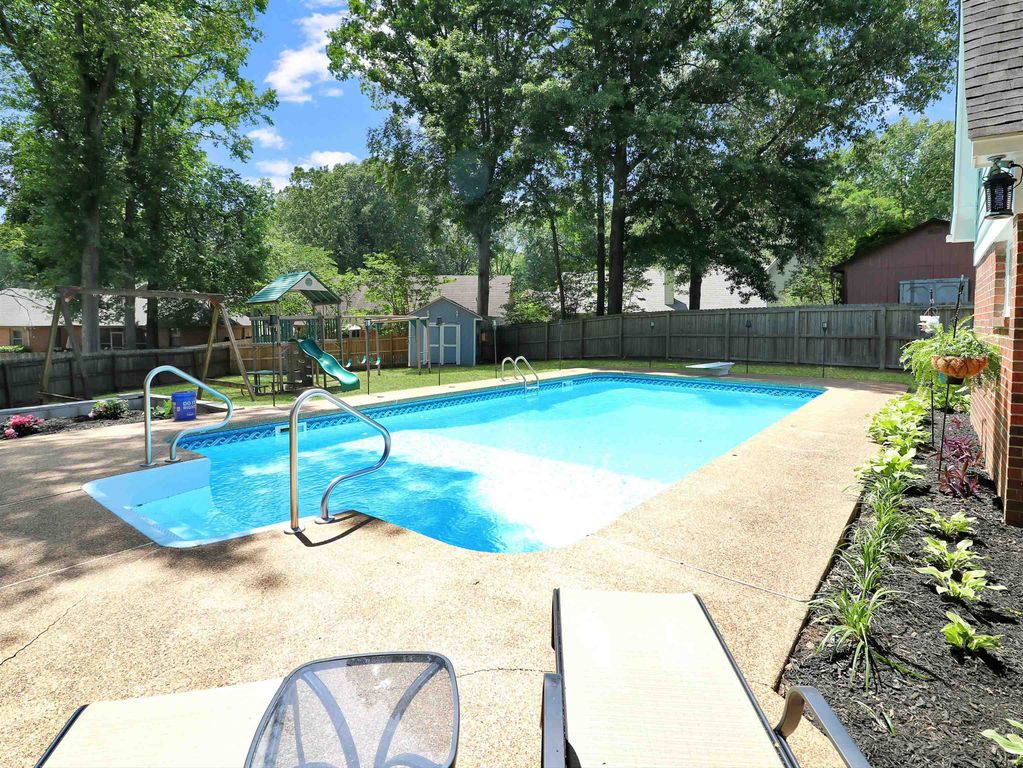 8881 W GLENDALE CT, Memphis, TN 38018