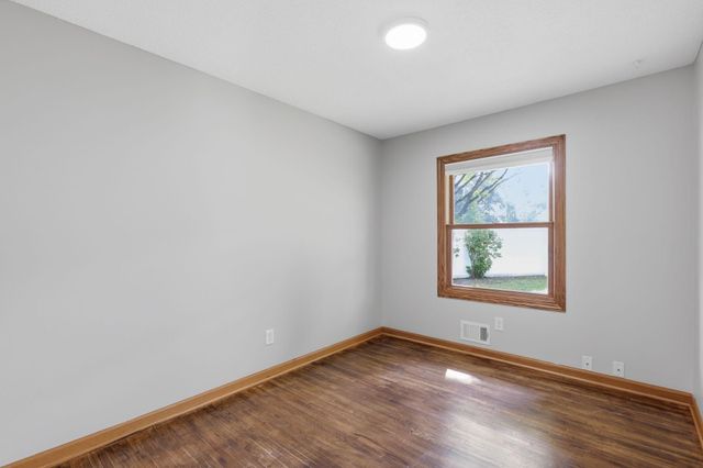 443 Cord Circle, New Brighton, MN 55112