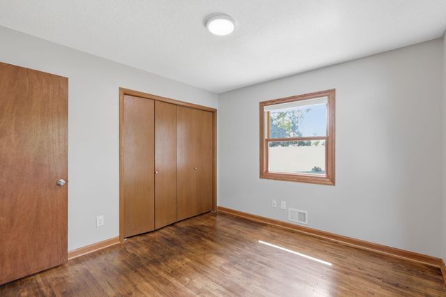 443 Cord Circle, New Brighton, MN 55112