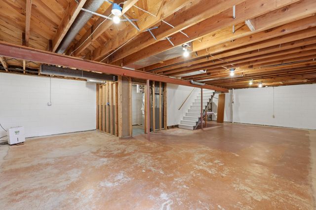 443 Cord Circle, New Brighton, MN 55112