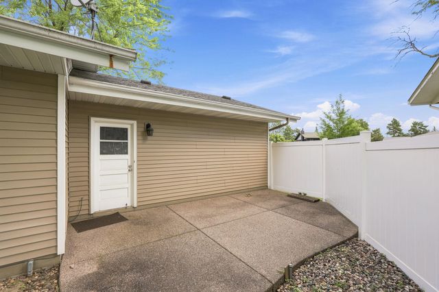 443 Cord Circle, New Brighton, MN 55112