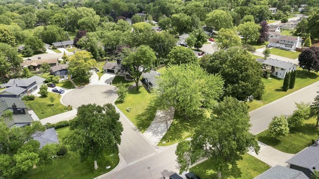 443 Cord Circle, New Brighton, MN 55112