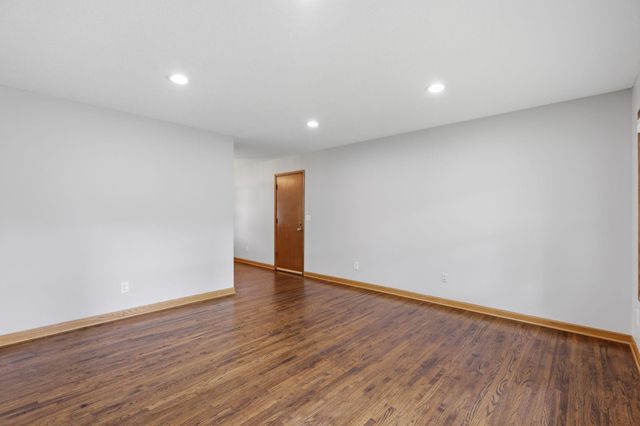 443 Cord Circle, New Brighton, MN 55112