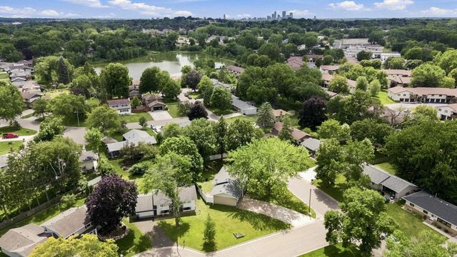 443 Cord Circle, New Brighton, MN 55112