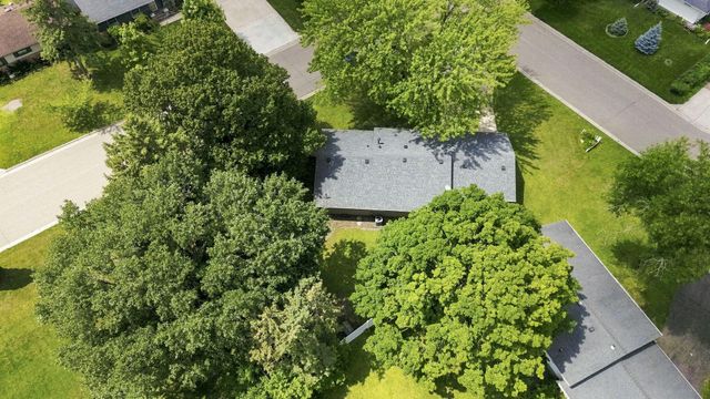 443 Cord Circle, New Brighton, MN 55112