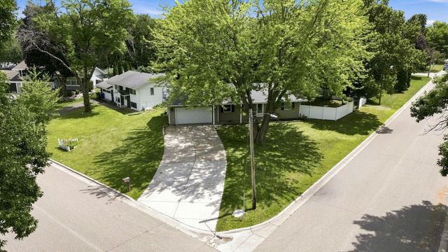 443 Cord Circle, New Brighton, MN 55112