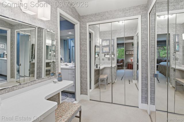 5321 Forest Way, Bloomfield Hills, MI 48302