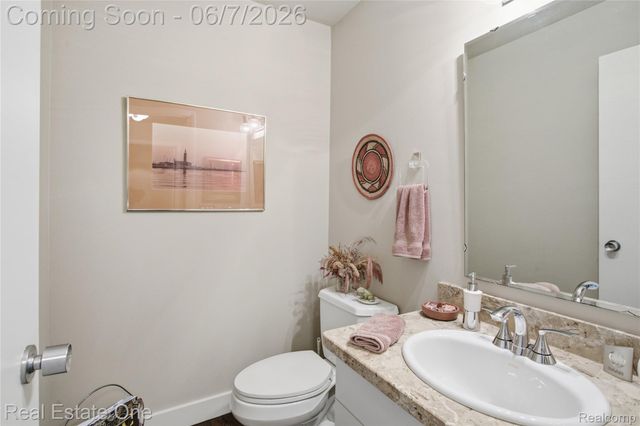 5321 Forest Way, Bloomfield Hills, MI 48302