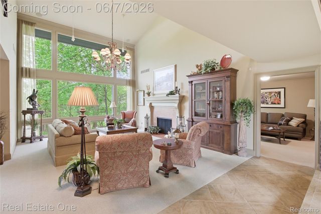 5321 Forest Way, Bloomfield Hills, MI 48302