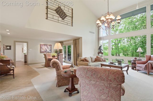 5321 Forest Way, Bloomfield Hills, MI 48302