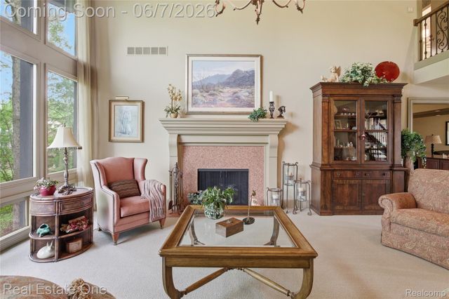5321 Forest Way, Bloomfield Hills, MI 48302