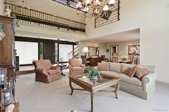 5321 Forest Way, Bloomfield Hills, MI 48302