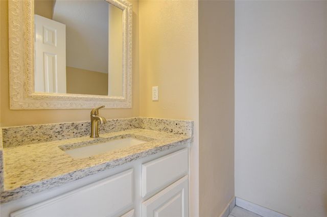 4006 Forest Birch Court, Houston, TX 77059