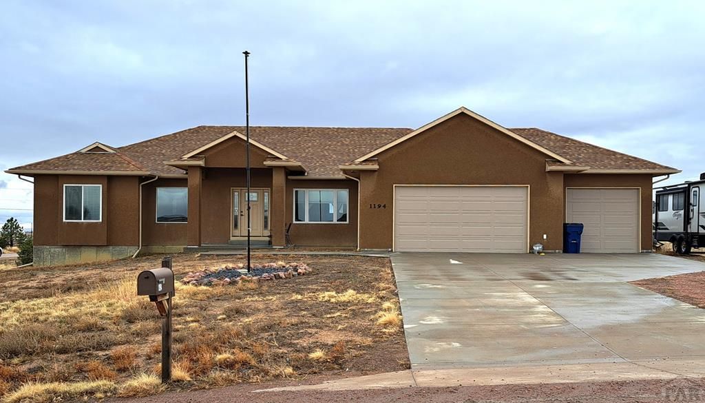 1194 E Gunpowder Lane, Pueblo West, CO 81007